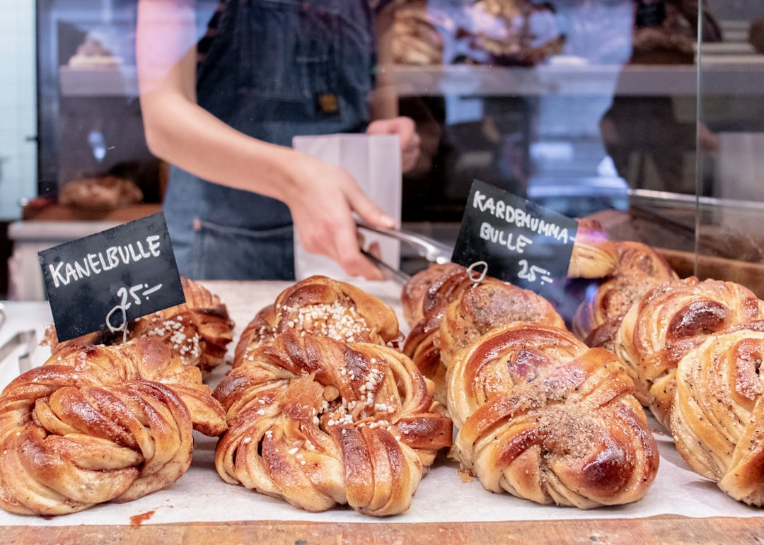 Handwerkliche Sorgfalt in der Bäckerei